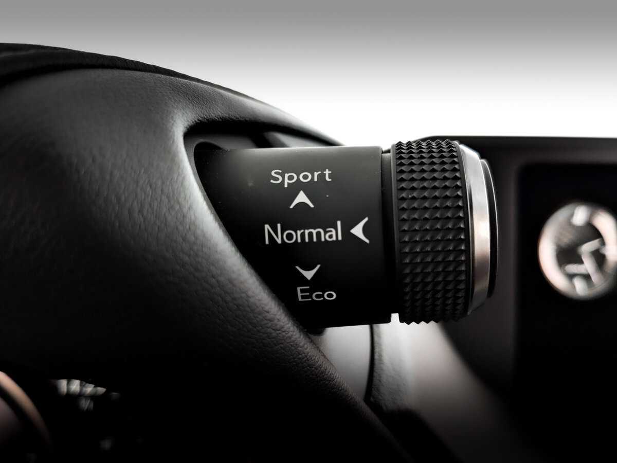 Lexus ES с пробегом — 2020 год. Фото: #26