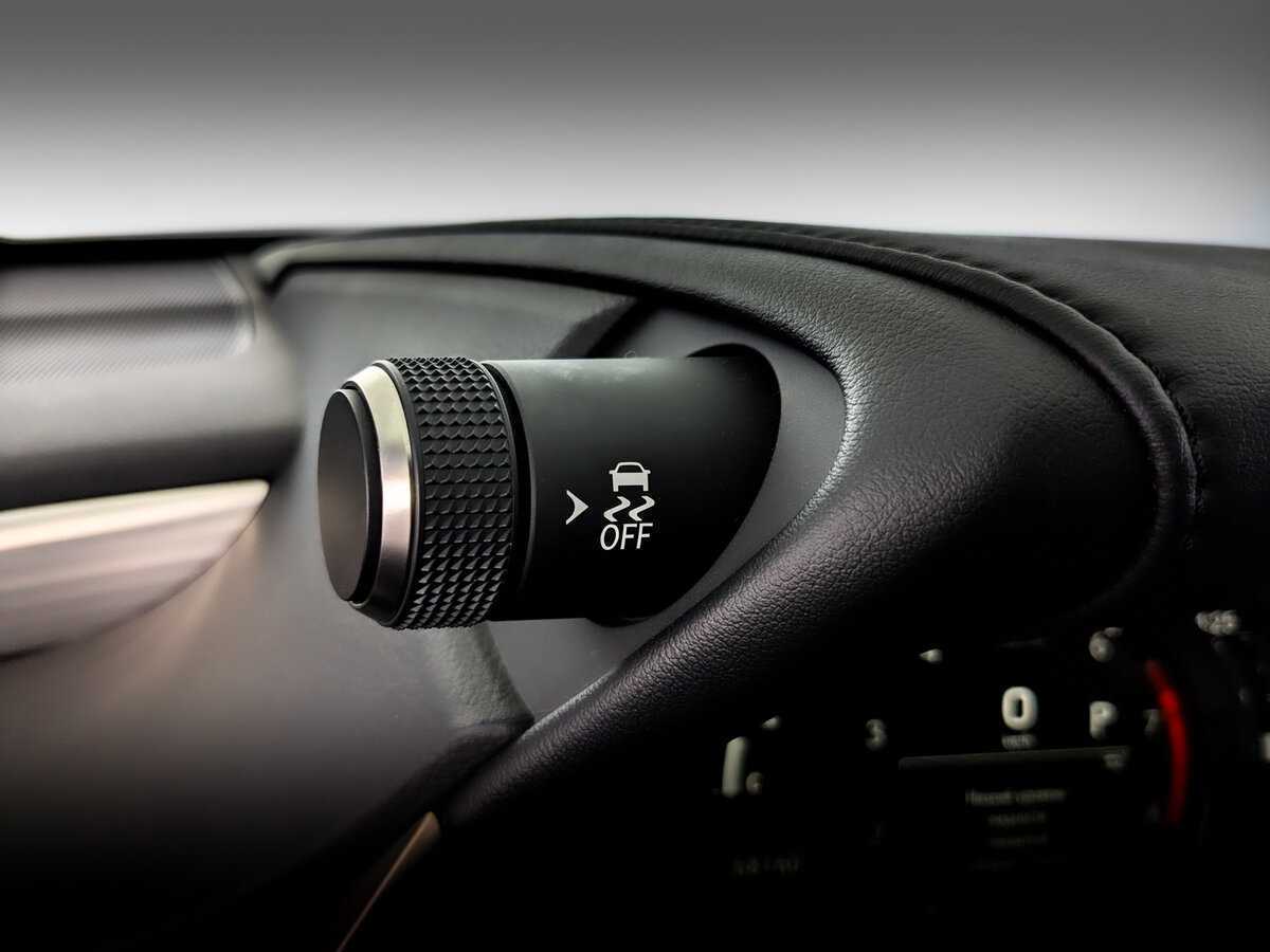 Lexus ES с пробегом — 2020 год. Фото: #27