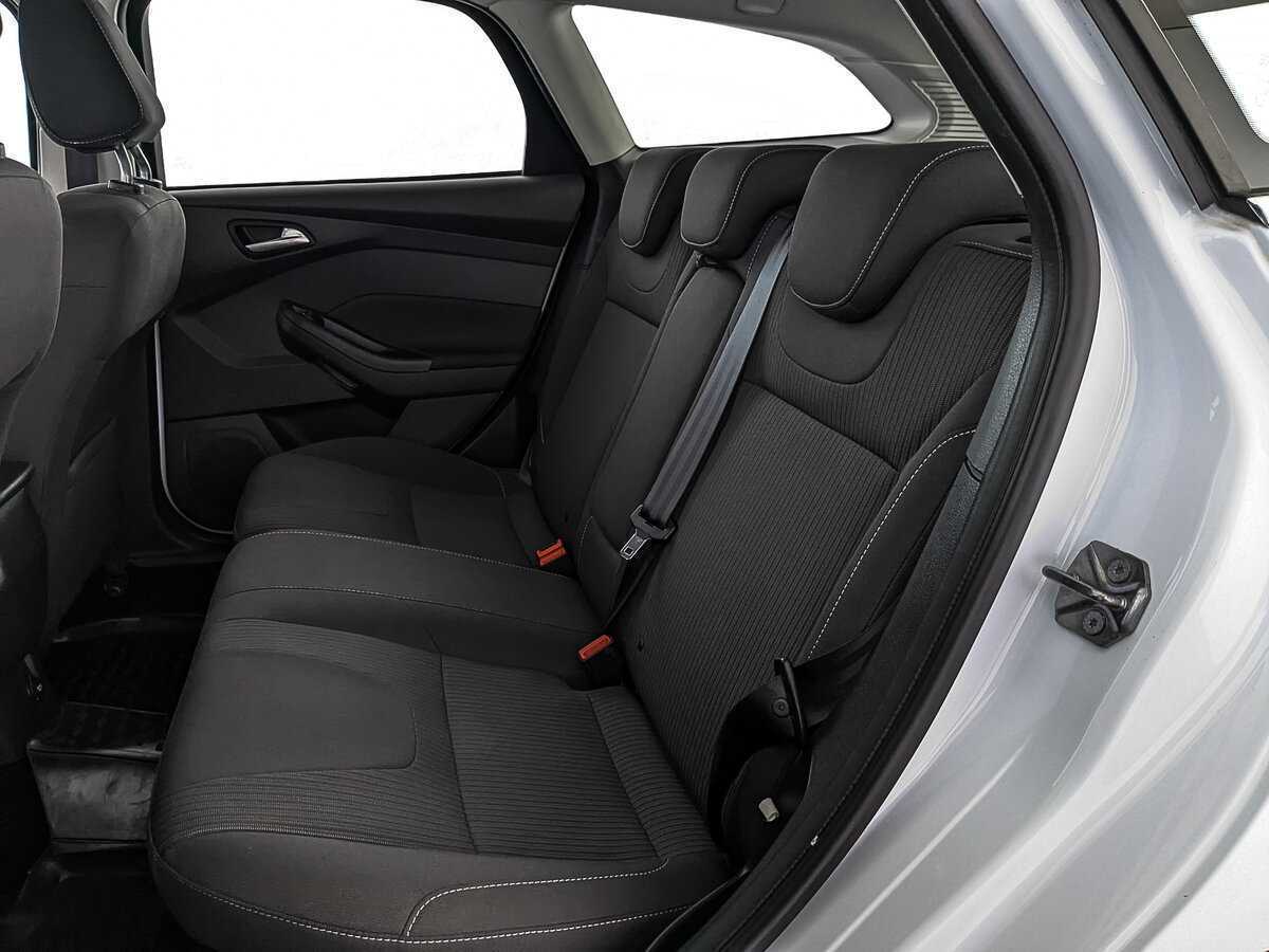 Ford Focus с пробегом — 2014 год. Фото: #17