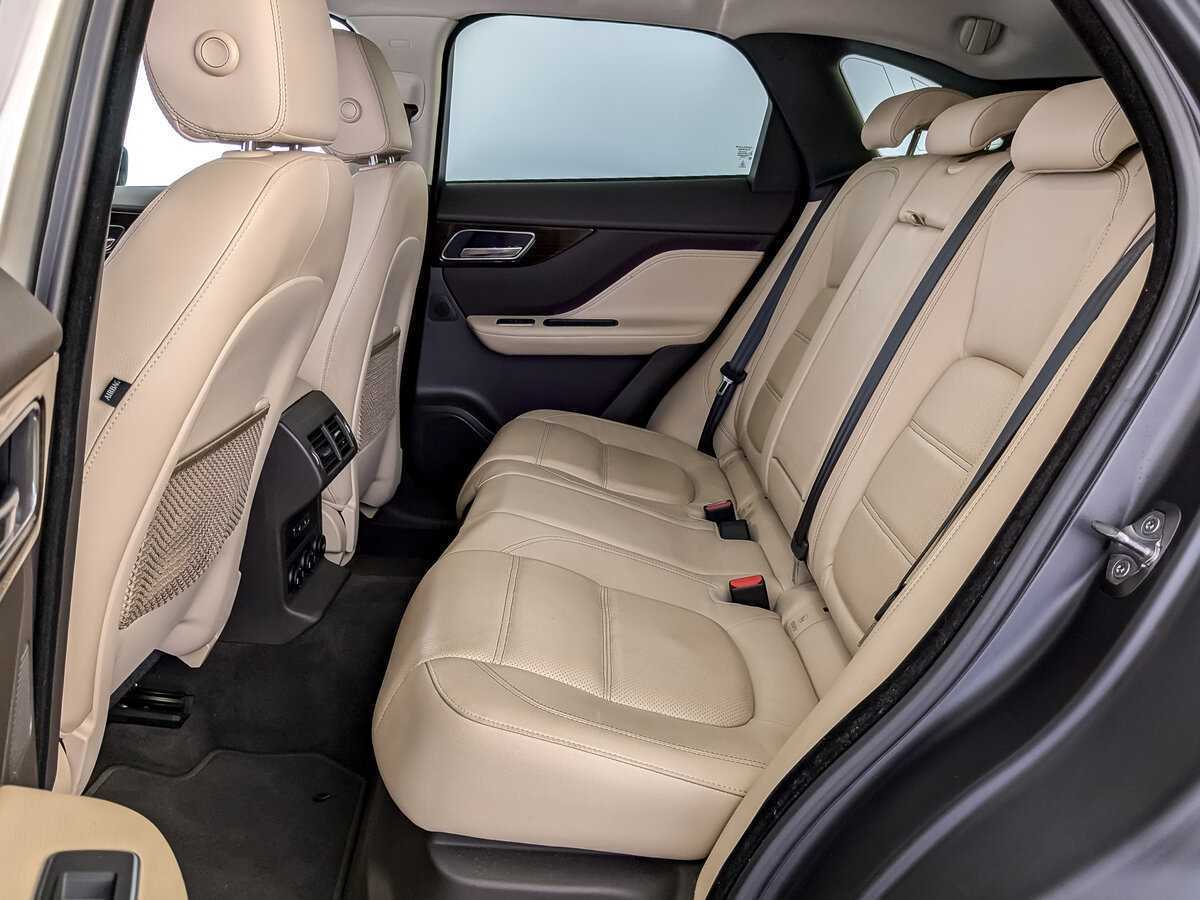 Jaguar F-Pace с пробегом — 2016 год. Фото: #11