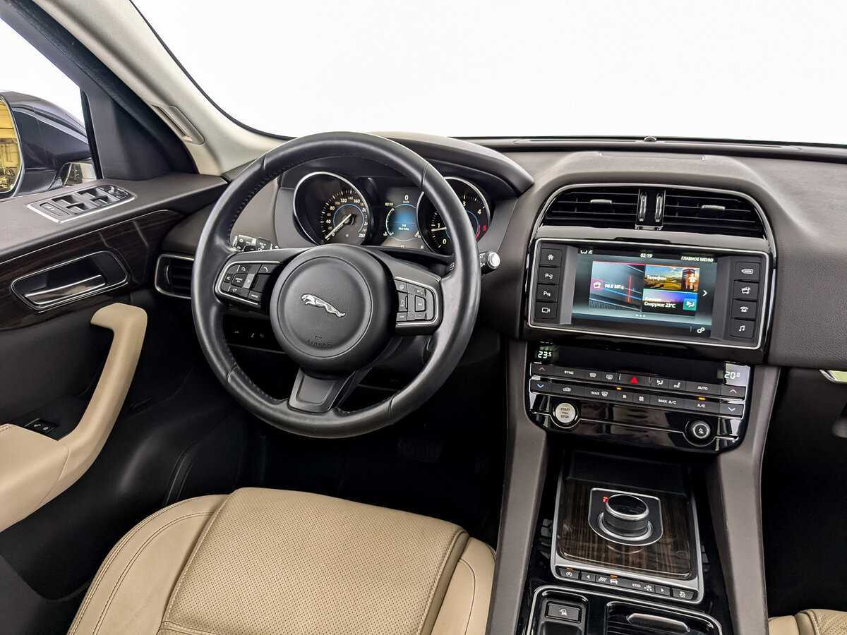 Jaguar F-Pace с пробегом — 2016 год. Фото: #27