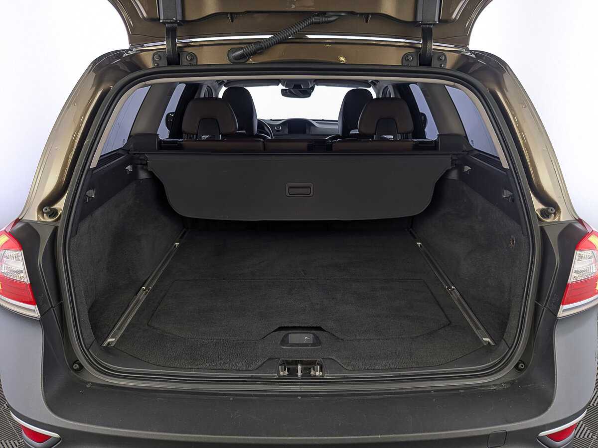 Volvo XC70 с пробегом — 2015 год. Фото: #9