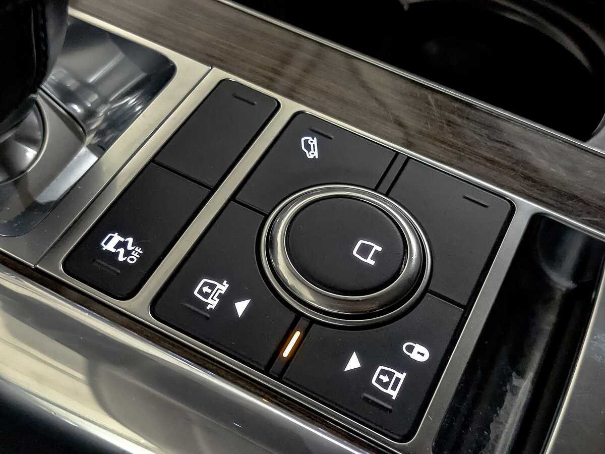 Land Rover Range Rover Sport с пробегом — 2021 год. Фото: #27