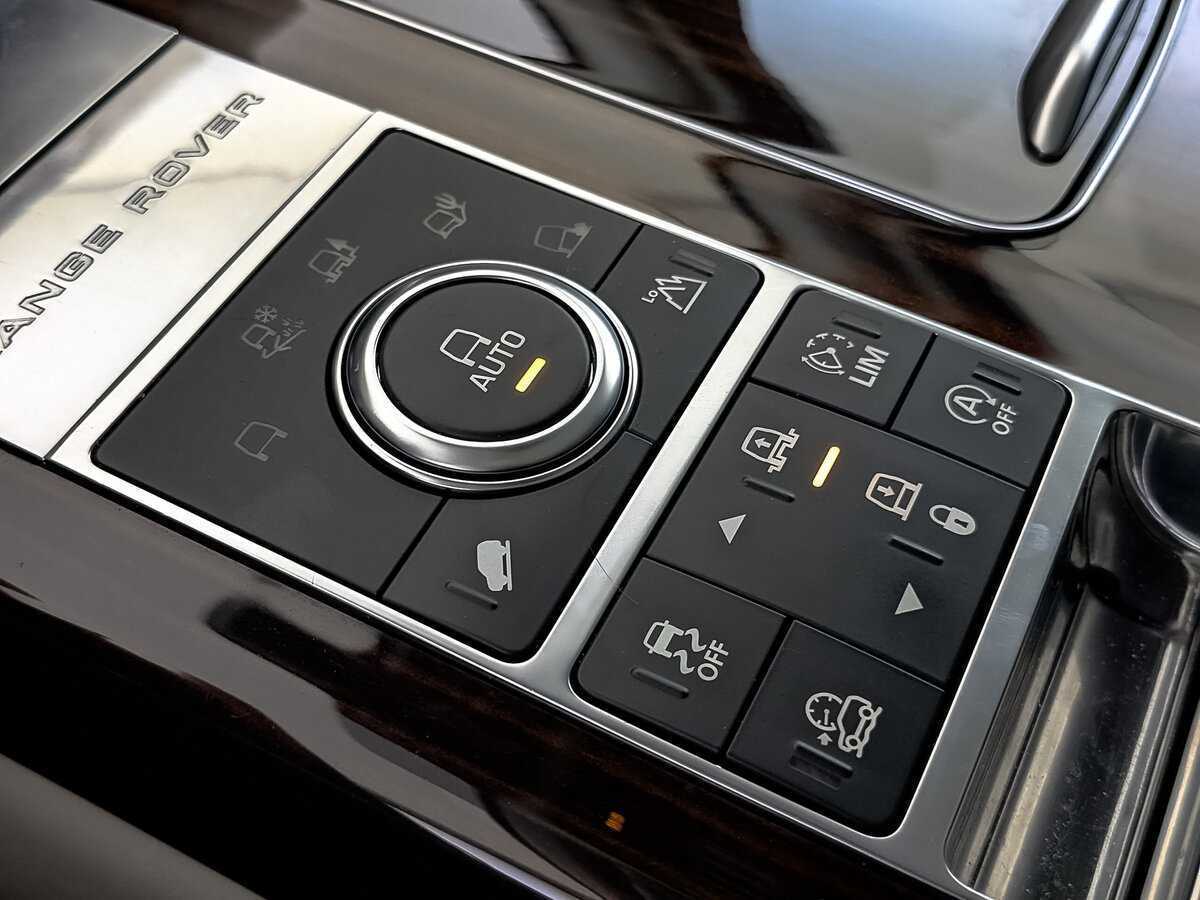 Land Rover Range Rover с пробегом — 2017 год. Фото: #25