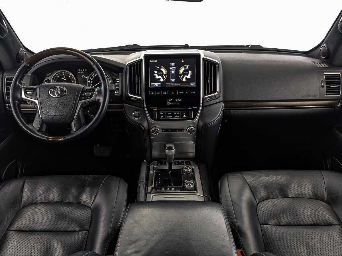 Toyota Land Cruiser с пробегом — 2016 год. Фото: #12