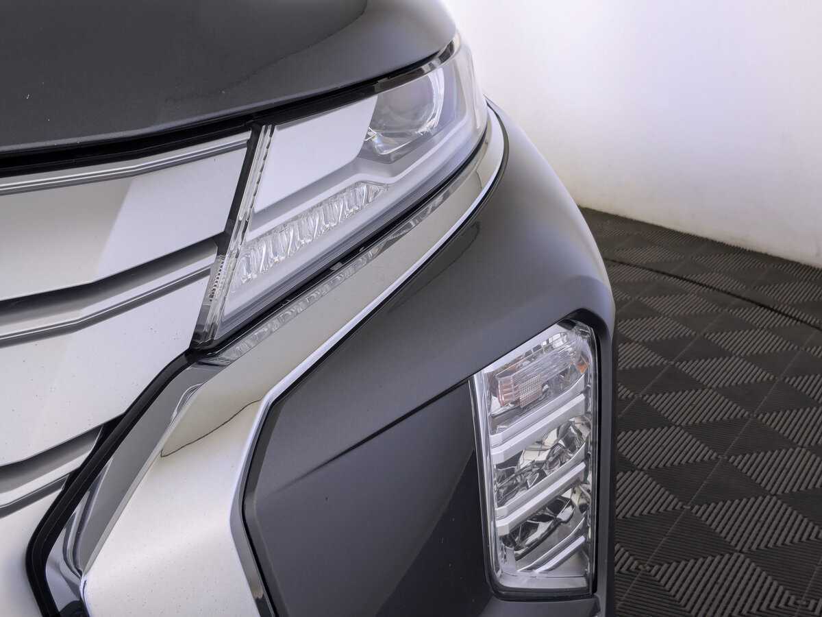 Mitsubishi Pajero Sport с пробегом — 2021 год. Фото: #9