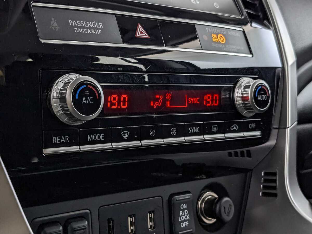 Mitsubishi Pajero Sport с пробегом — 2021 год. Фото: #19