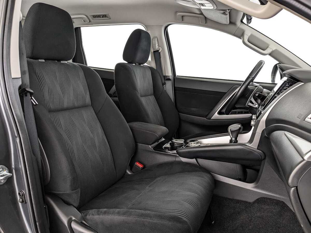 Mitsubishi Pajero Sport с пробегом — 2021 год. Фото: #21