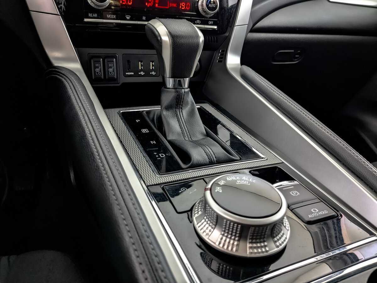 Mitsubishi Pajero Sport с пробегом — 2021 год. Фото: #26