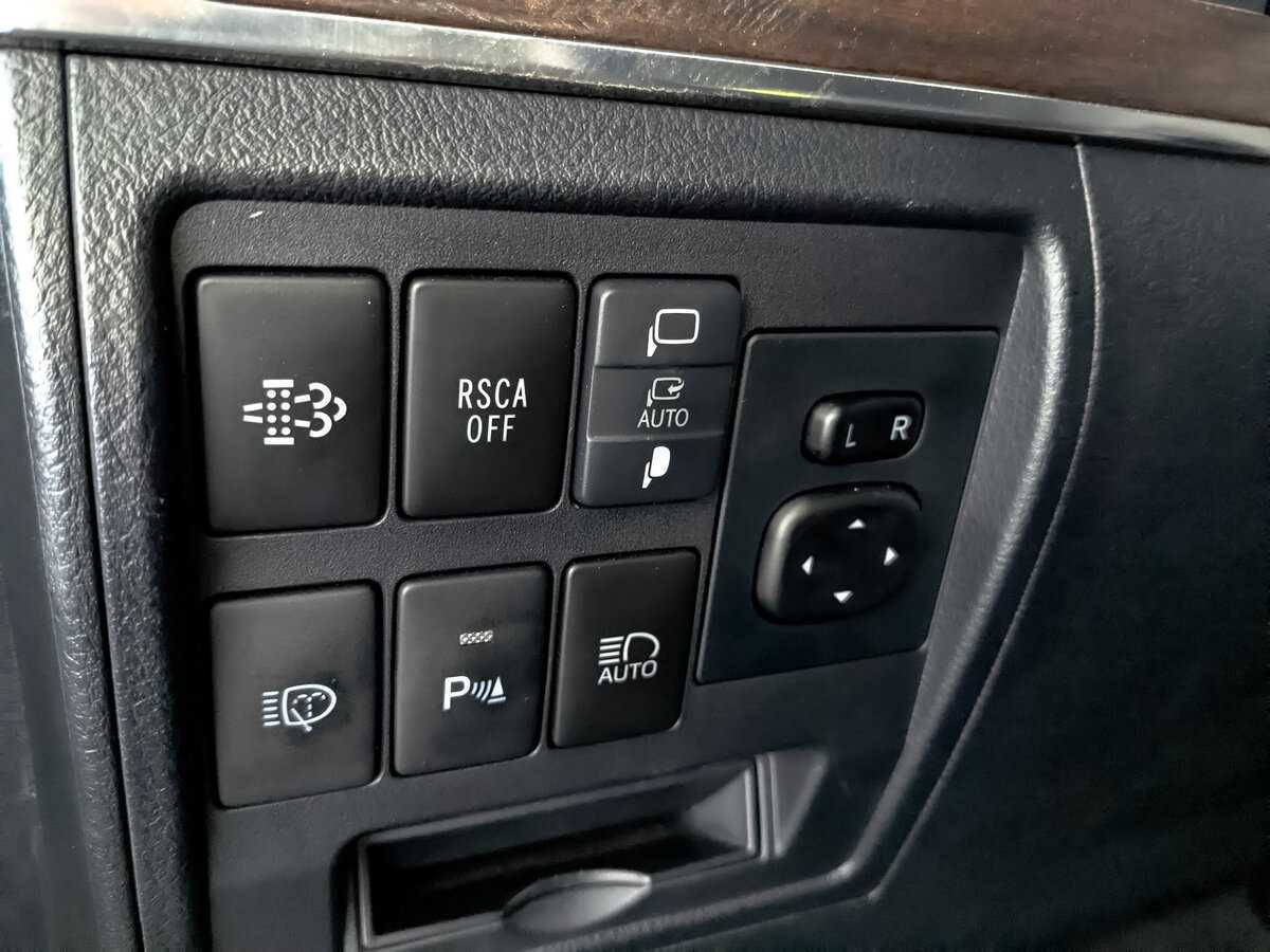 Toyota Land Cruiser с пробегом — 2019 год. Фото: #25