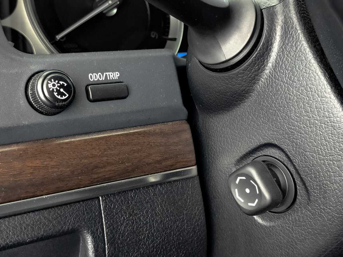 Toyota Land Cruiser с пробегом — 2019 год. Фото: #26