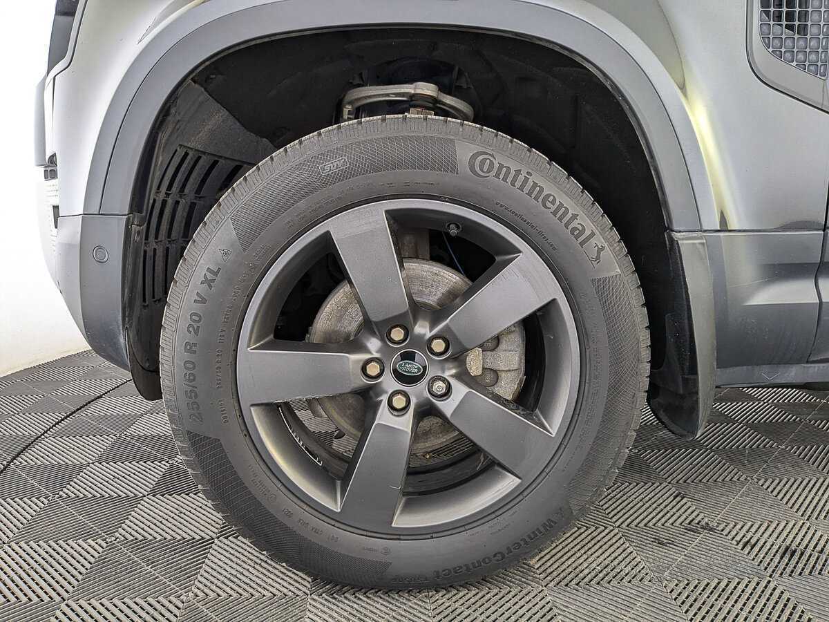 Land Rover Defender с пробегом — 2021 год. Фото: #11