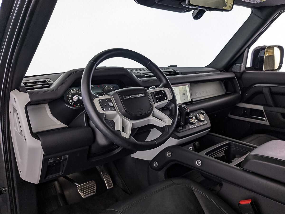 Land Rover Defender с пробегом — 2021 год. Фото: #14