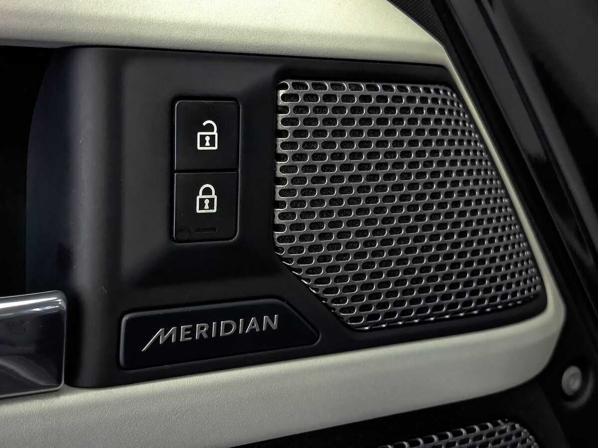 Land Rover Defender с пробегом — 2021 год. Фото: #25