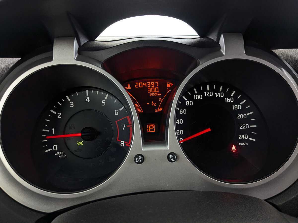 Nissan Juke с пробегом — 2012 год. Фото: #13