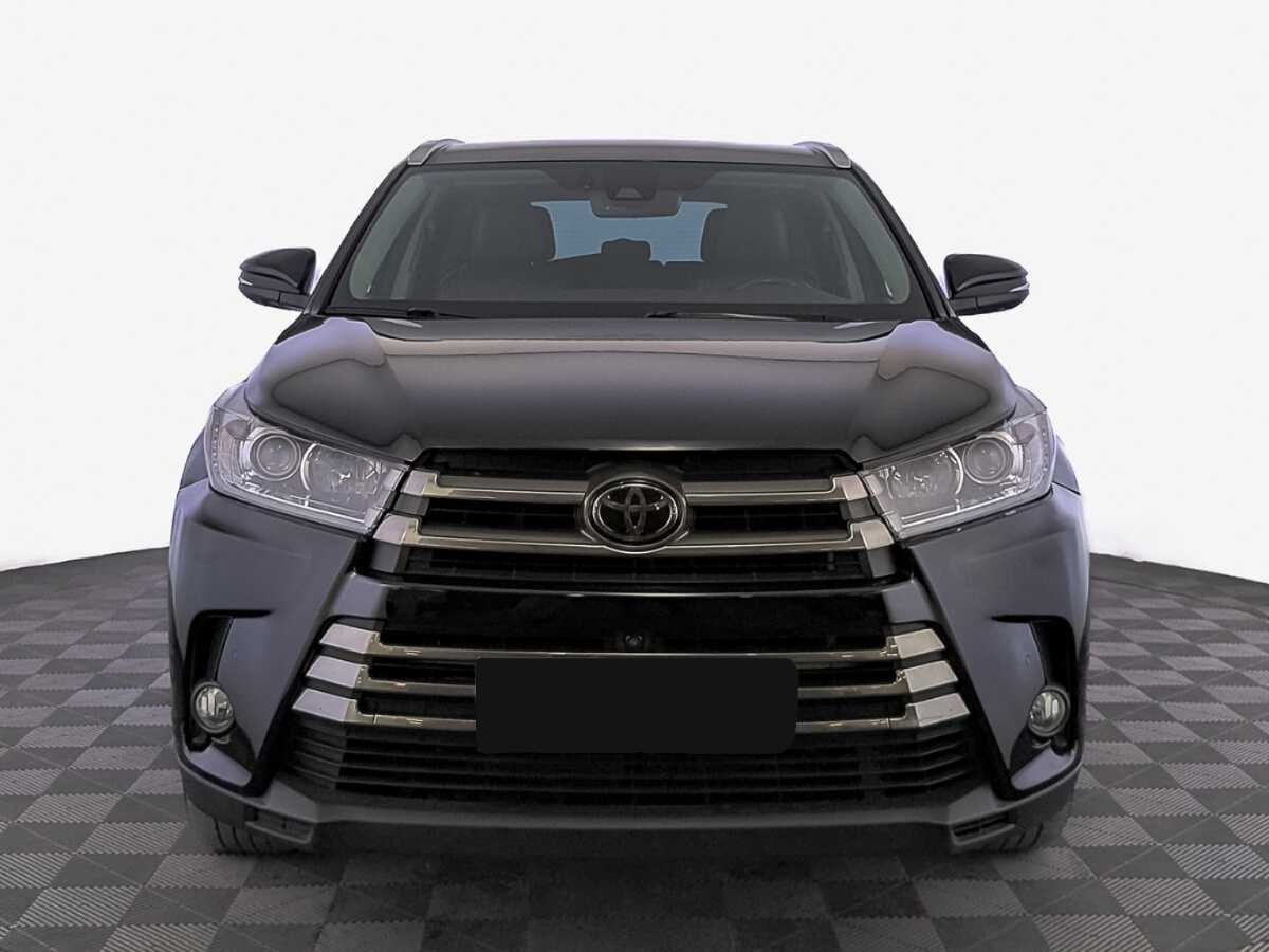 Toyota Highlander с пробегом — 2018 год. Фото: #1