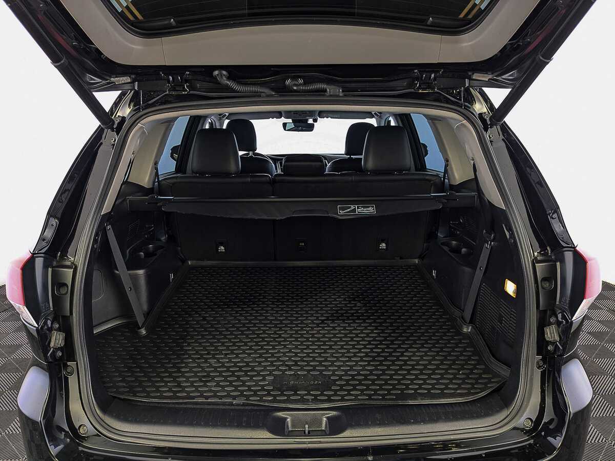 Toyota Highlander с пробегом — 2018 год. Фото: #8