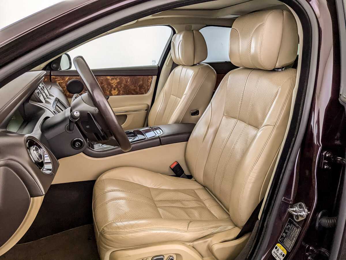 Jaguar XJ с пробегом — 2012 год. Фото: #17