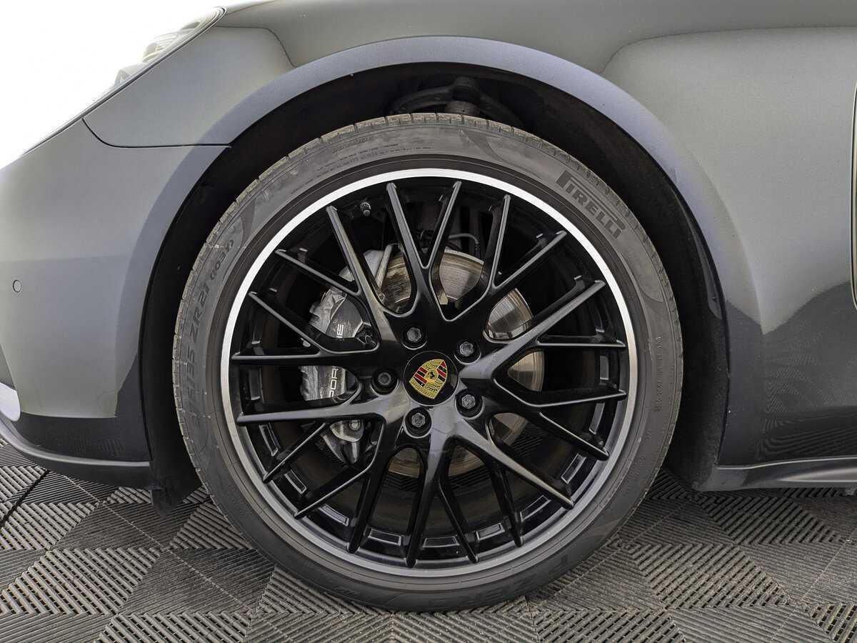 Porsche Panamera с пробегом — 2020 год. Фото: #10