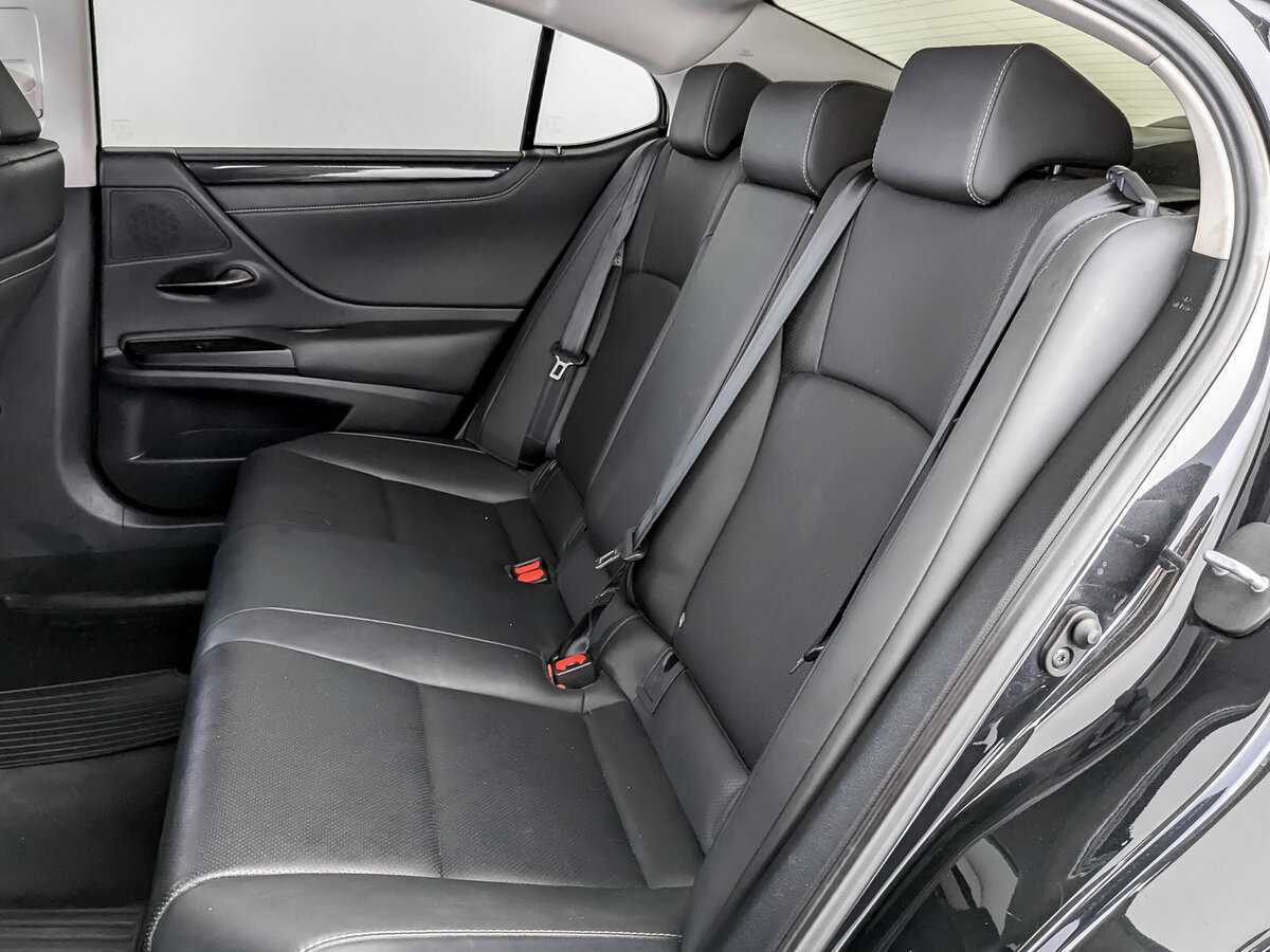 Lexus ES с пробегом — 2021 год. Фото: #11