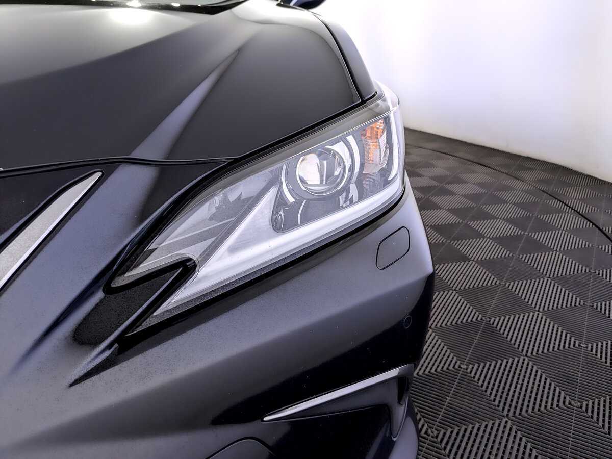 Lexus ES с пробегом — 2021 год. Фото: #16