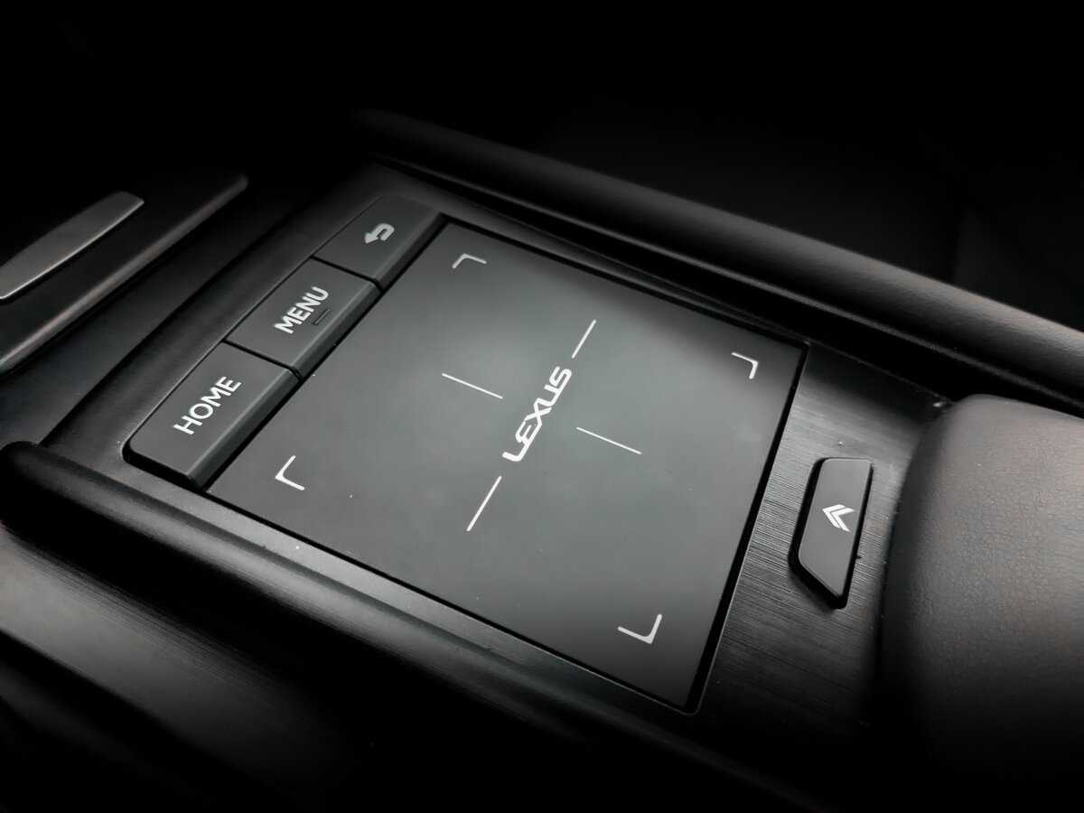 Lexus ES с пробегом — 2021 год. Фото: #26