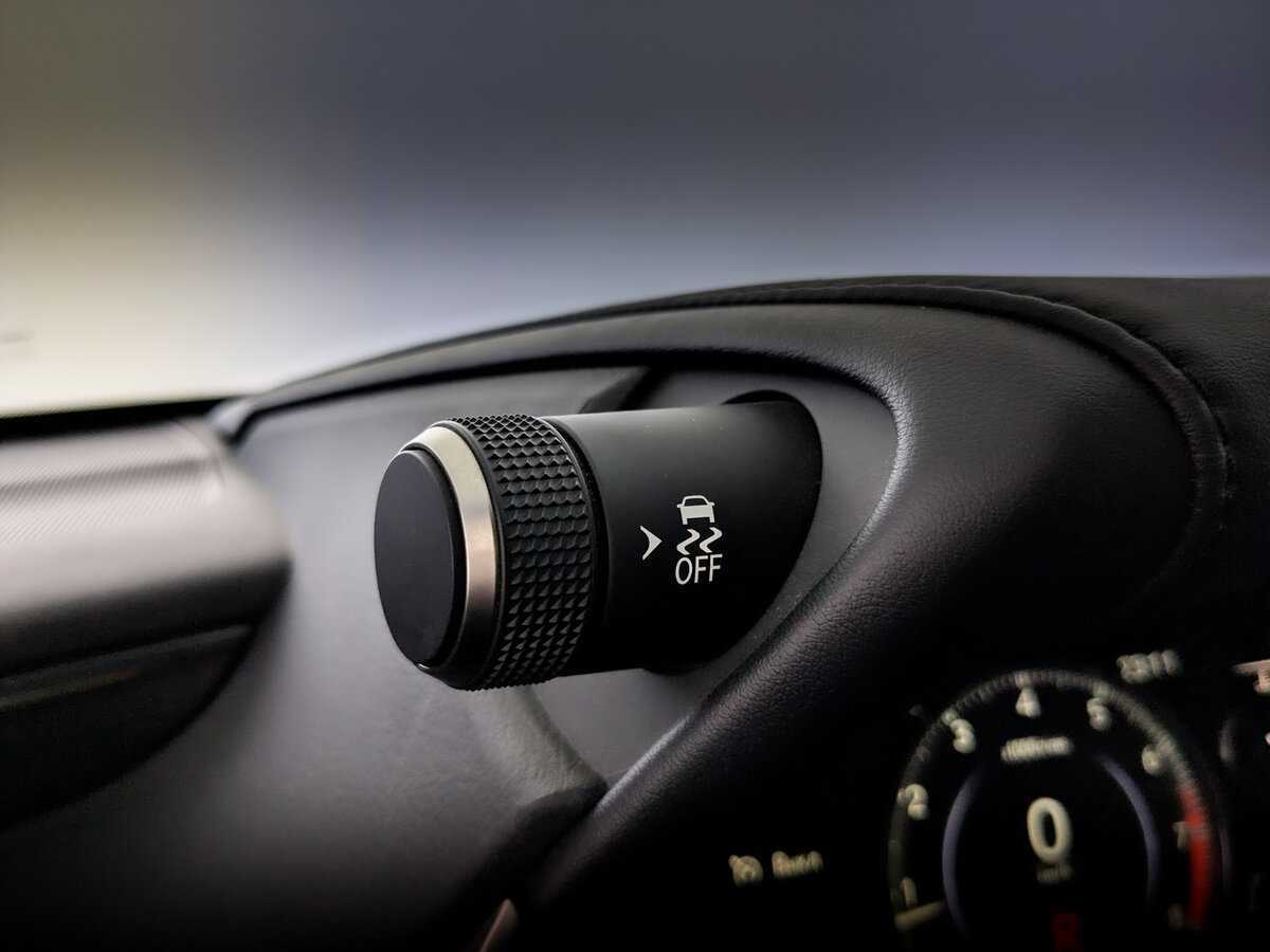 Lexus ES с пробегом — 2021 год. Фото: #28