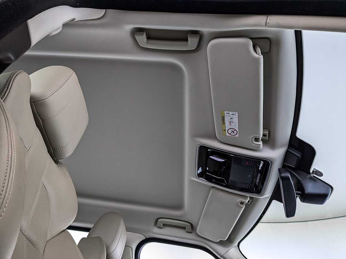 Land Rover Range Rover Sport с пробегом — 2015 год. Фото: #21