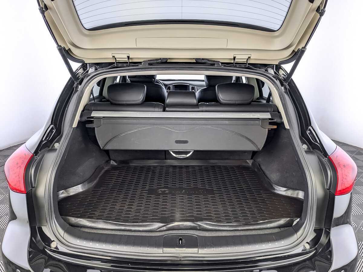 Infiniti EX с пробегом — 2012 год. Фото: #9