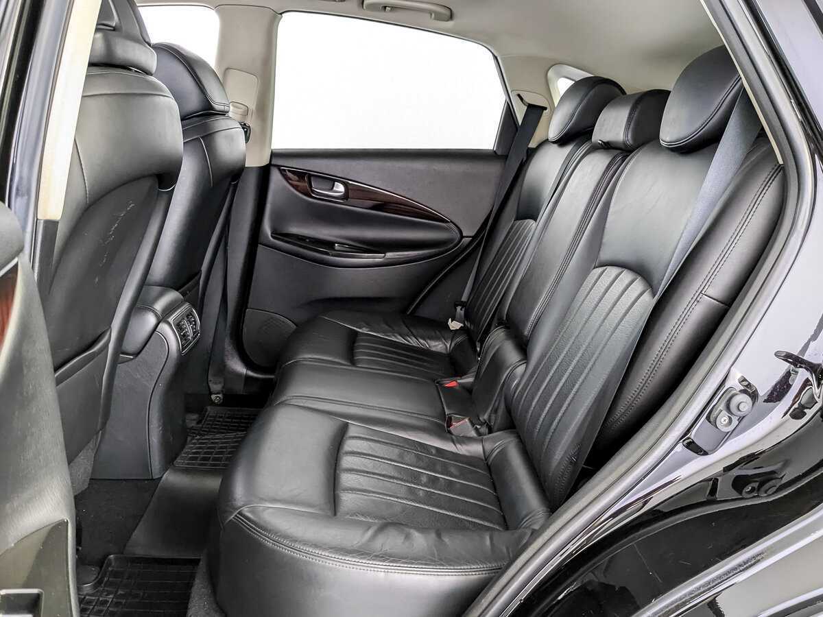 Infiniti EX с пробегом — 2012 год. Фото: #11