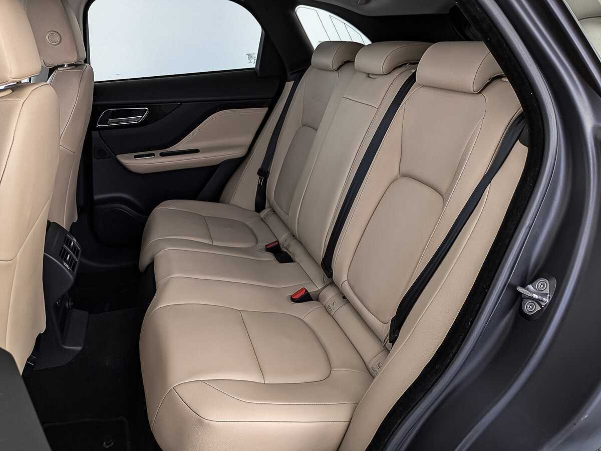 Jaguar F-Pace с пробегом — 2017 год. Фото: #11