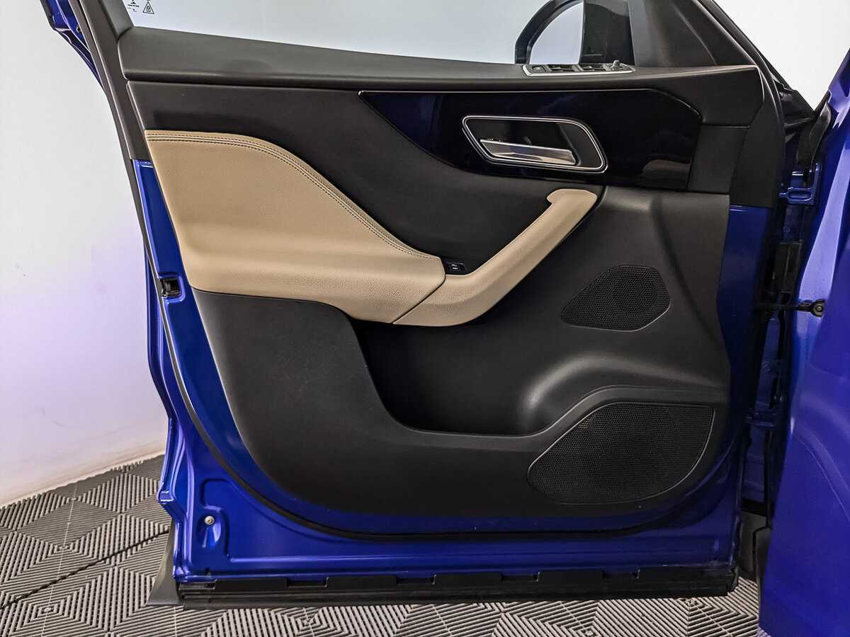 Jaguar F-Pace с пробегом — 2017 год. Фото: #16