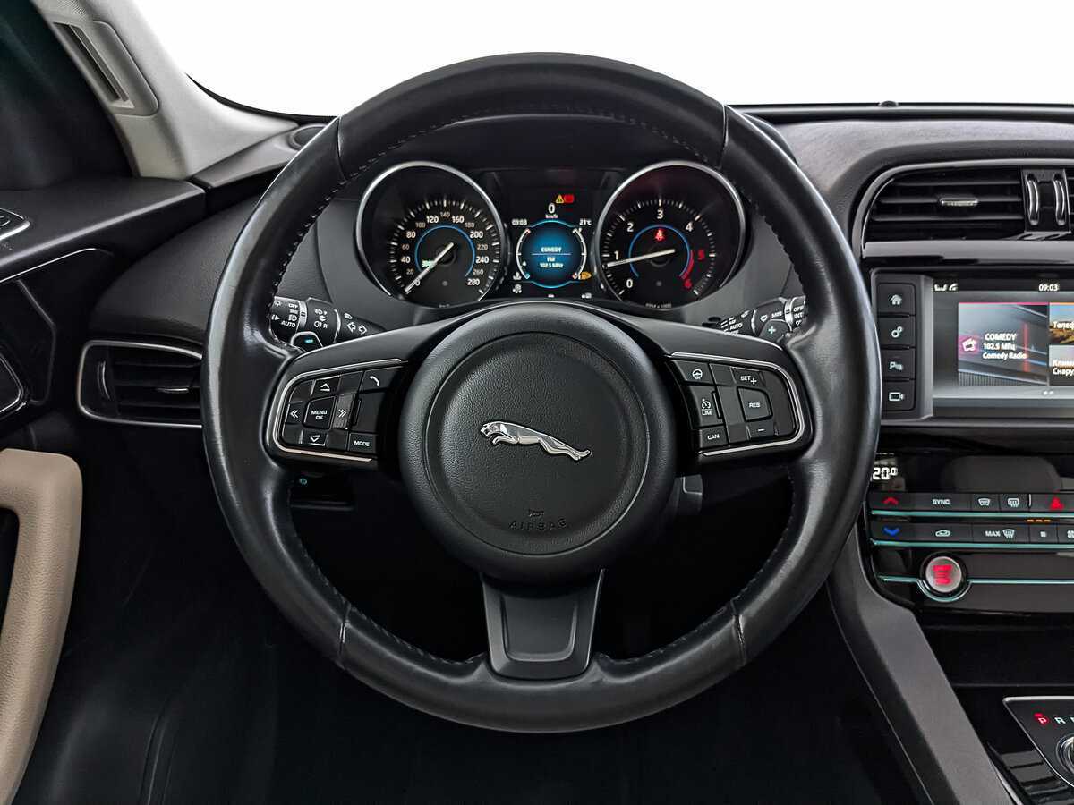 Jaguar F-Pace с пробегом — 2017 год. Фото: #18
