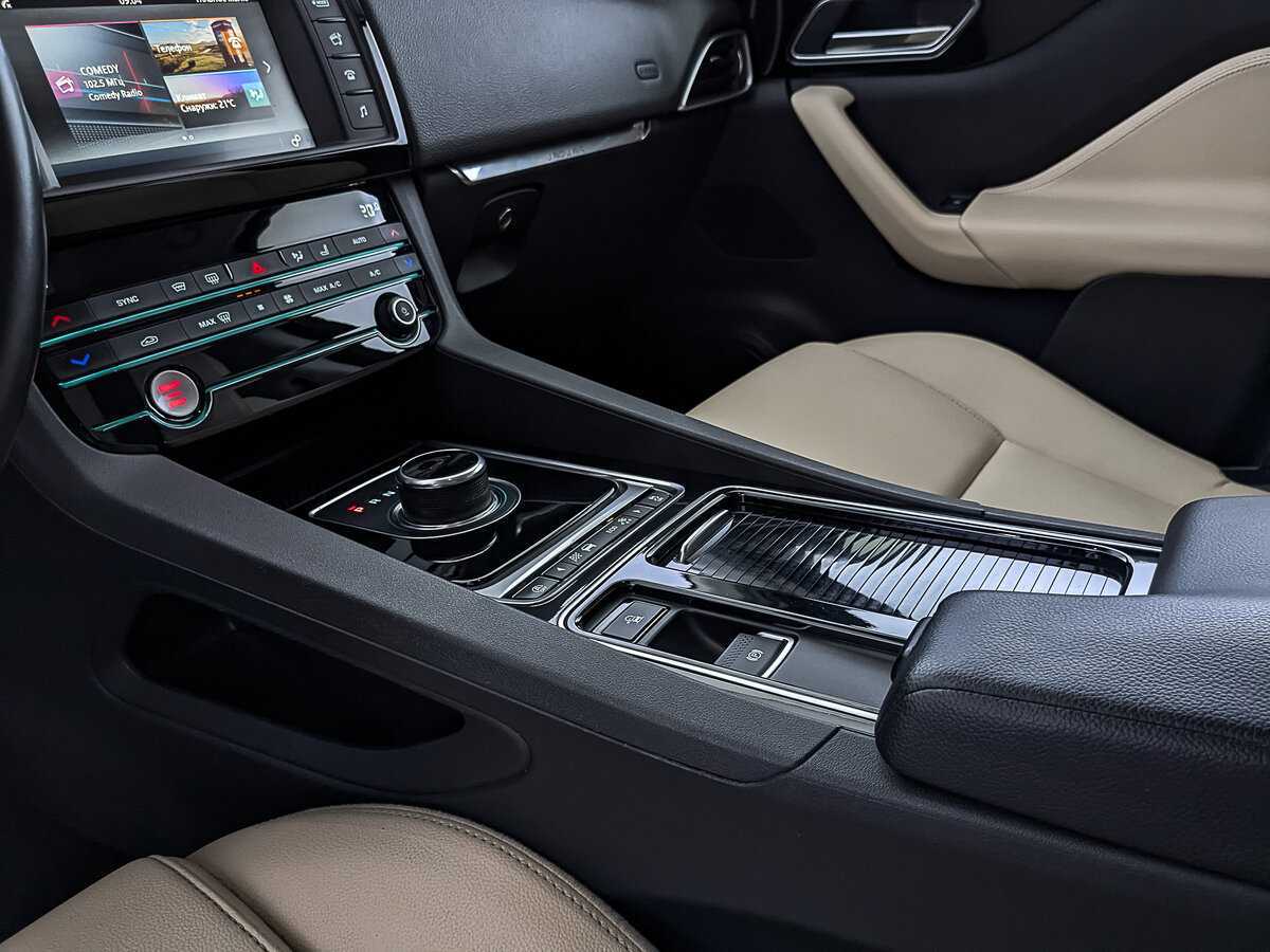 Jaguar F-Pace с пробегом — 2017 год. Фото: #23