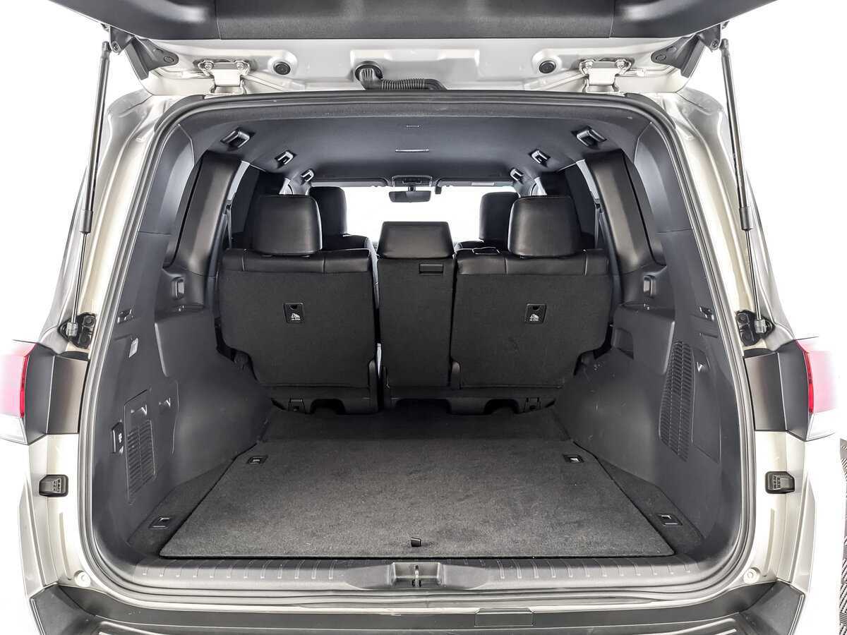 Toyota Land Cruiser с пробегом — 2022 год. Фото: #9