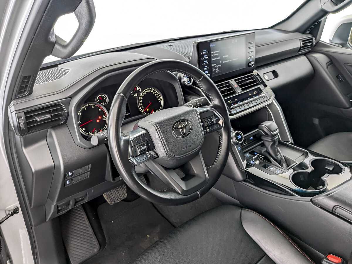 Toyota Land Cruiser с пробегом — 2022 год. Фото: #15