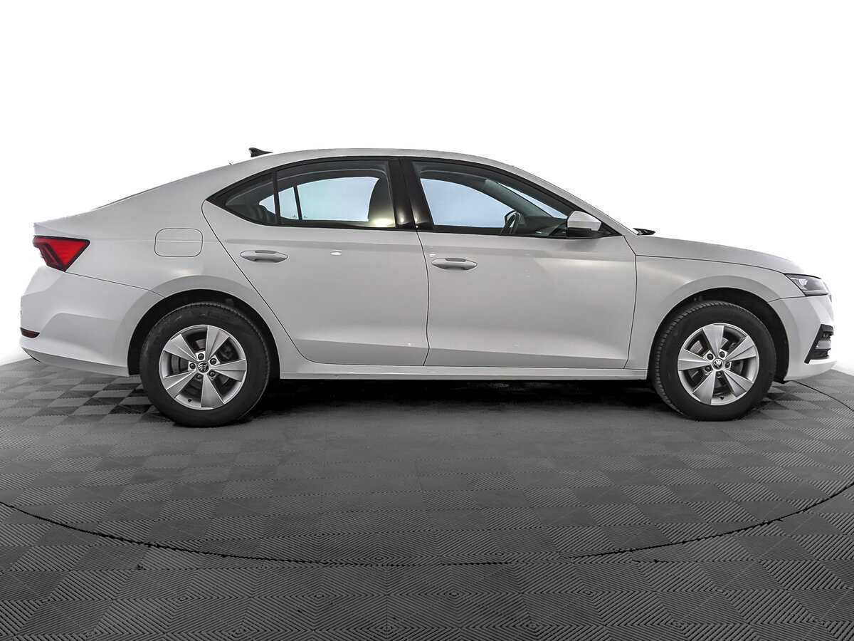 Skoda Octavia с пробегом — 2021 год. Фото: #3