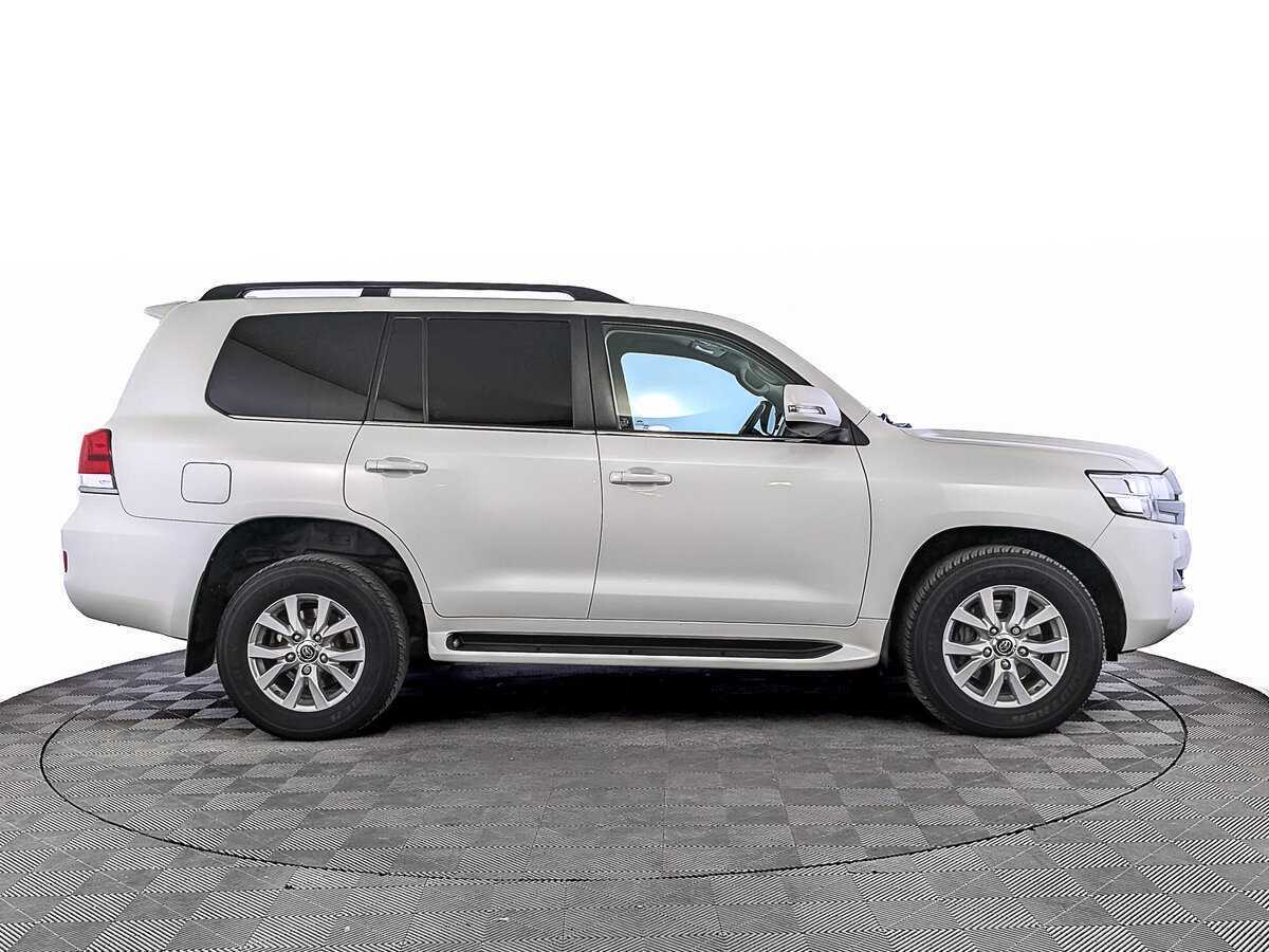 Toyota Land Cruiser с пробегом — 2020 год. Фото: #3