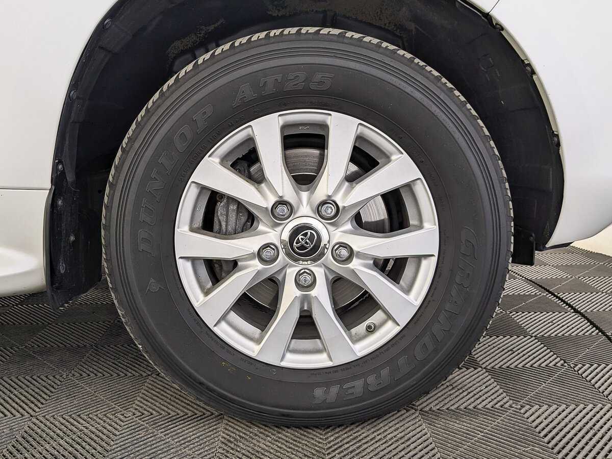 Toyota Land Cruiser с пробегом — 2020 год. Фото: #9