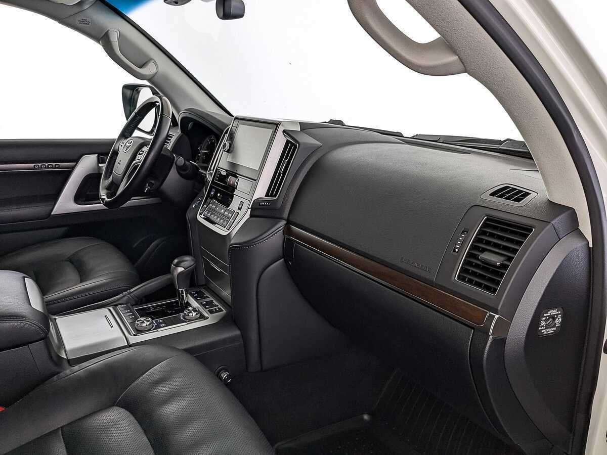 Toyota Land Cruiser с пробегом — 2020 год. Фото: #10