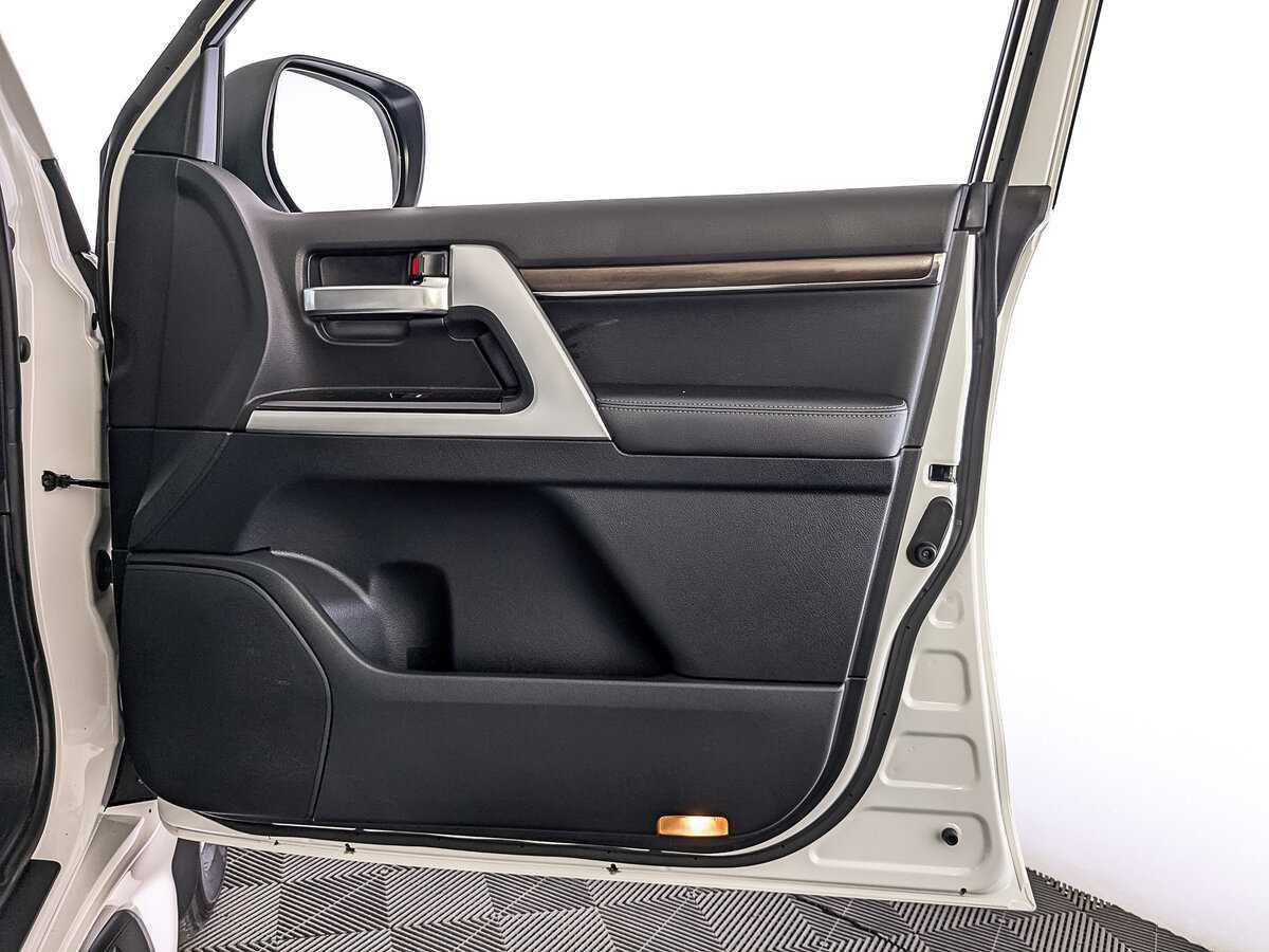 Toyota Land Cruiser с пробегом — 2020 год. Фото: #22