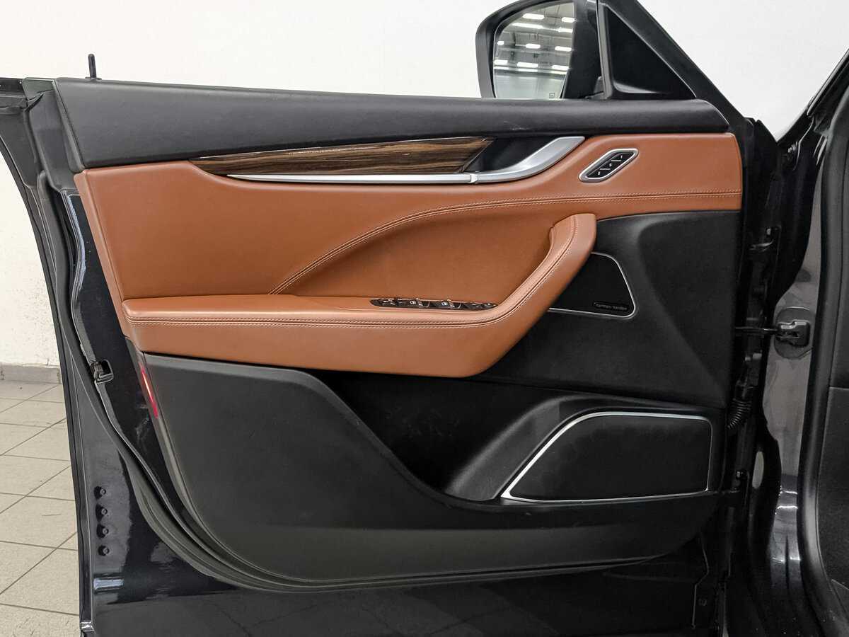 Maserati Levante с пробегом — 2017 год. Фото: #18