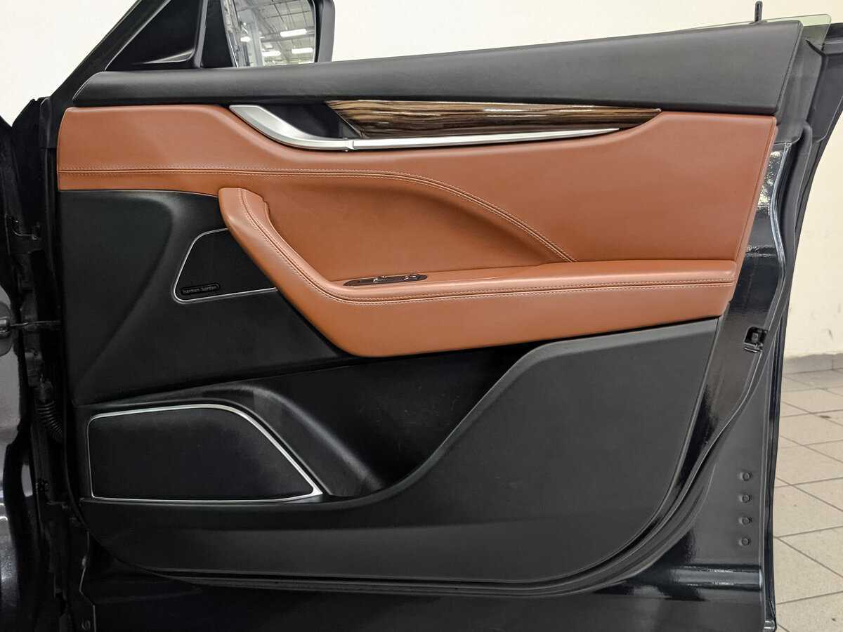 Maserati Levante с пробегом — 2017 год. Фото: #23