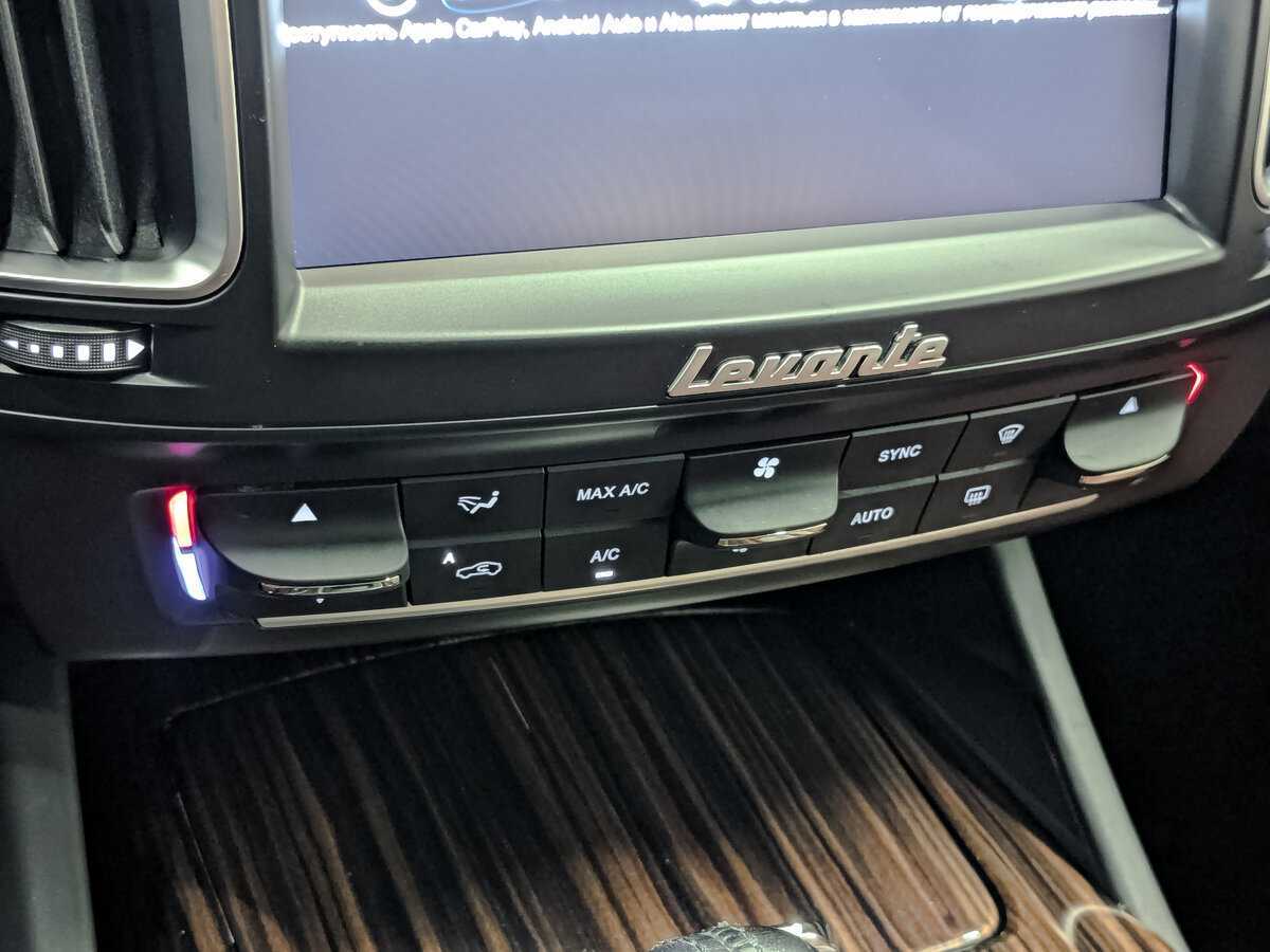 Maserati Levante с пробегом — 2017 год. Фото: #28