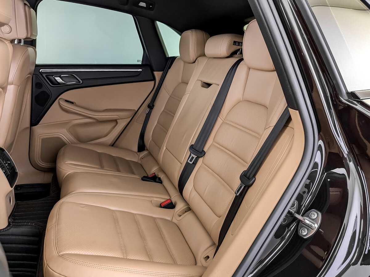 Porsche Macan с пробегом — 2018 год. Фото: #11