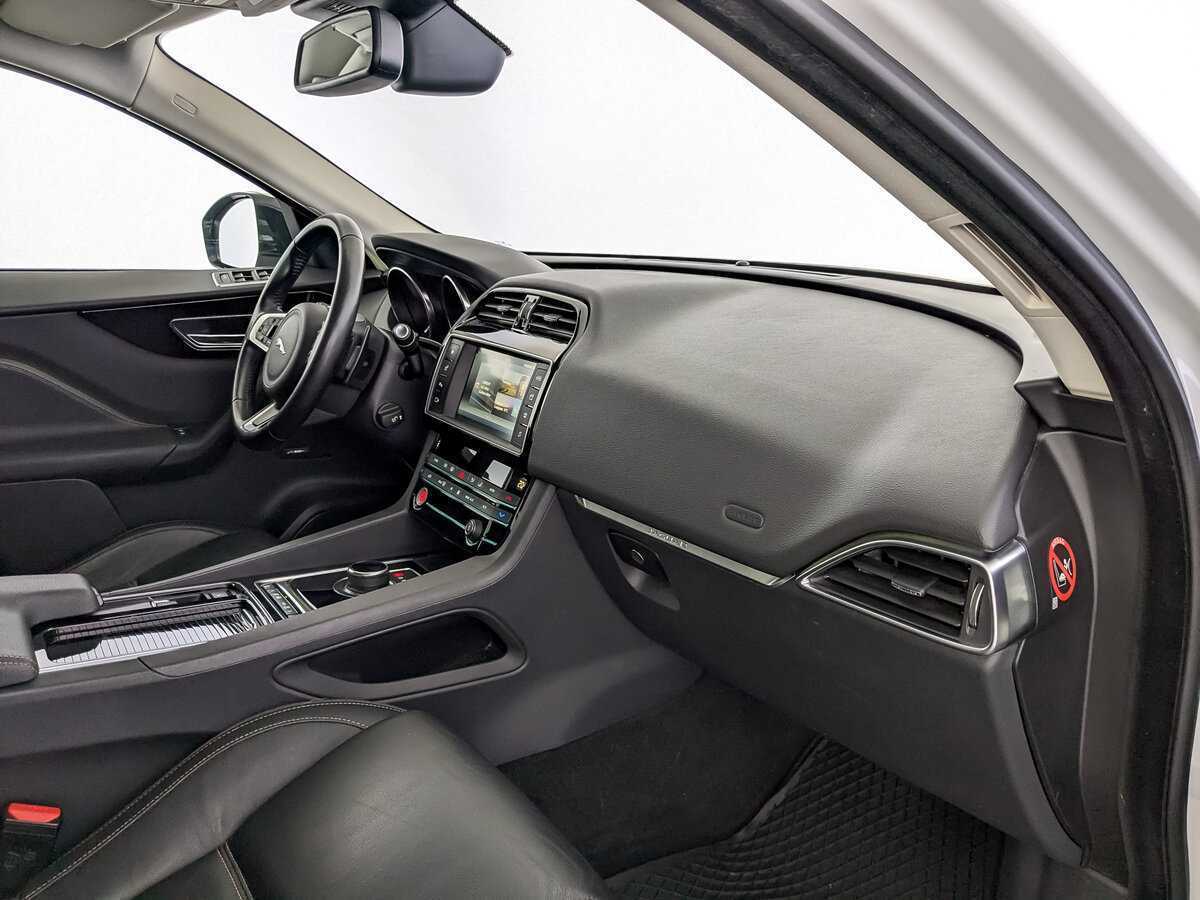 Jaguar F-Pace с пробегом — 2018 год. Фото: #10