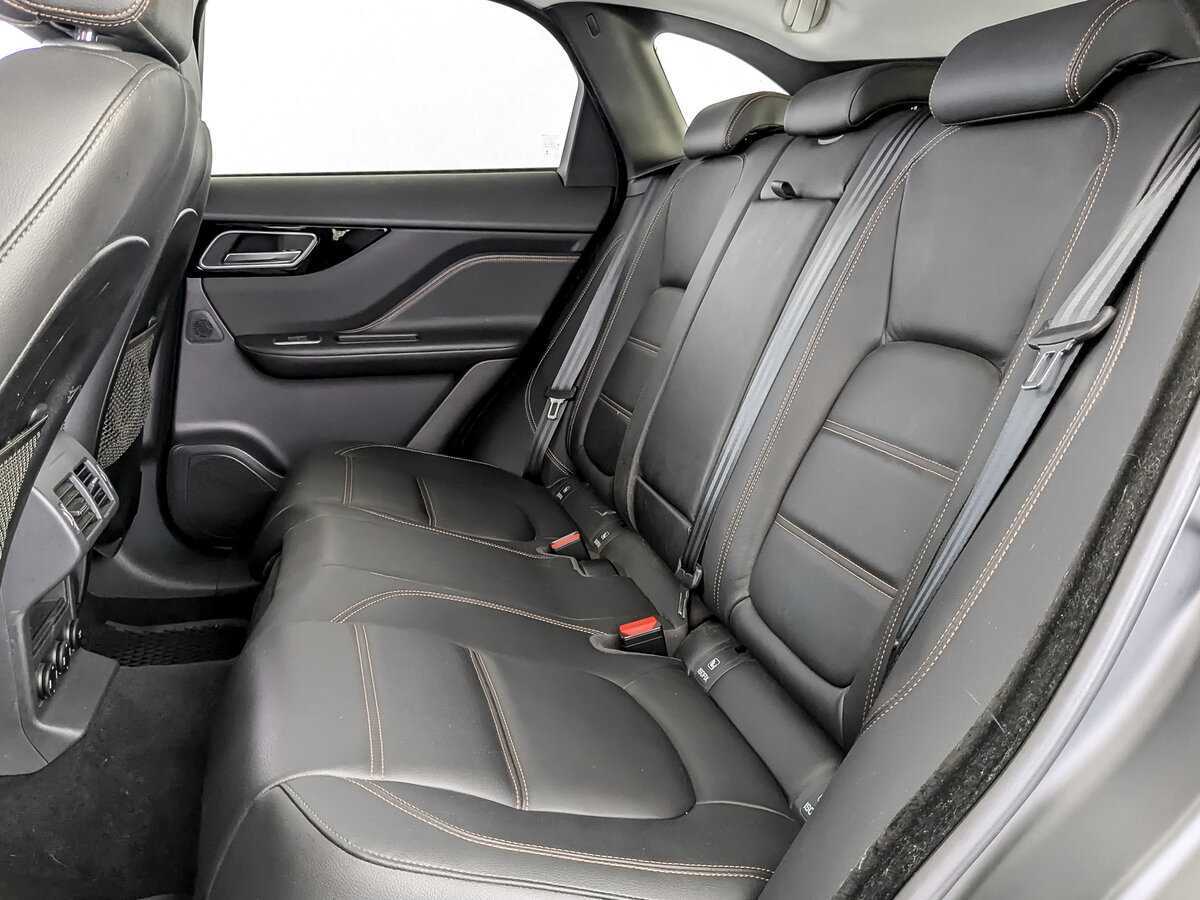 Jaguar F-Pace с пробегом — 2018 год. Фото: #11