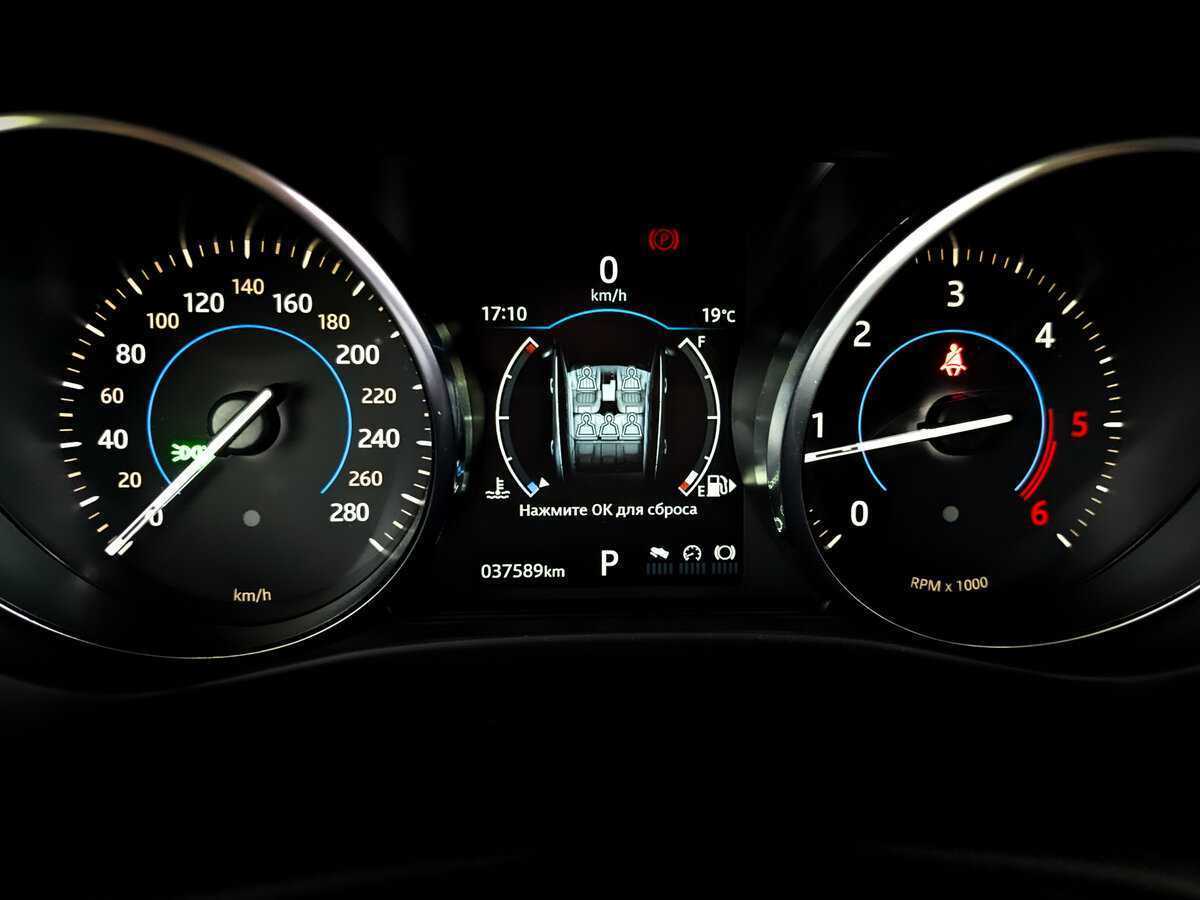 Jaguar F-Pace с пробегом — 2018 год. Фото: #12