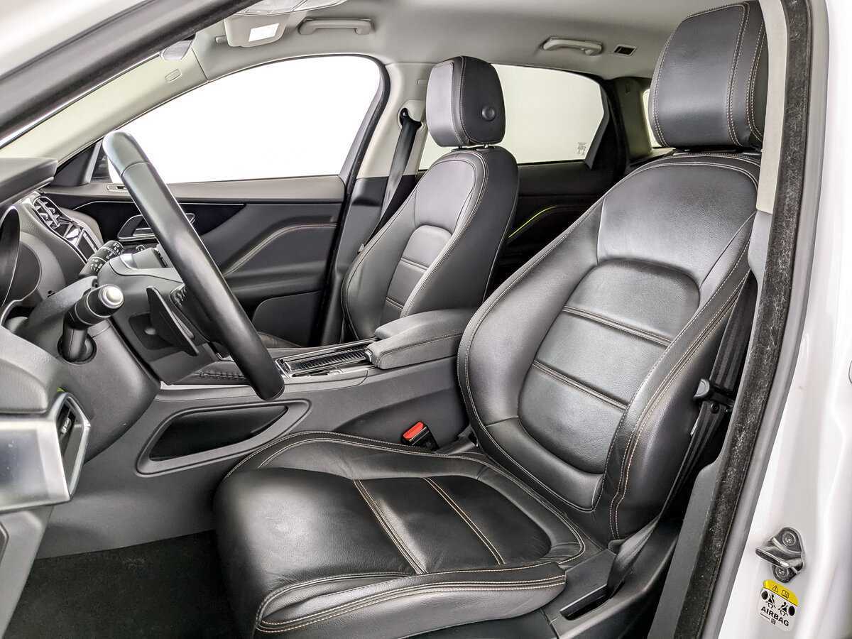 Jaguar F-Pace с пробегом — 2018 год. Фото: #19