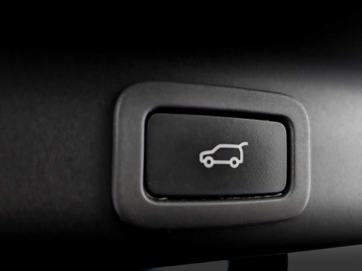 Jaguar F-Pace с пробегом — 2018 год. Фото: #25